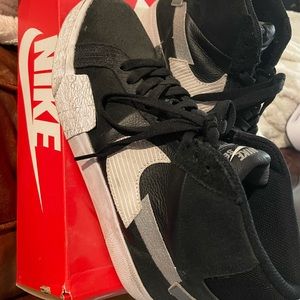 Men’s size 8 high top nike SB